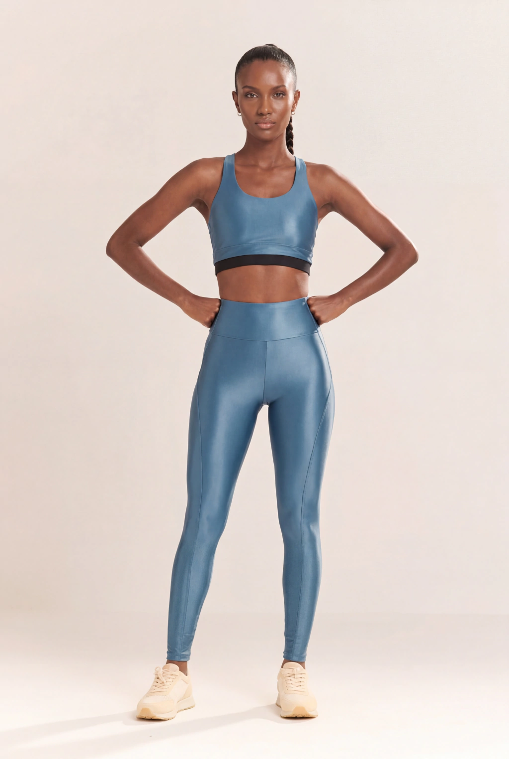 Calça Legging Shine Recortes Frente - Imagem 4