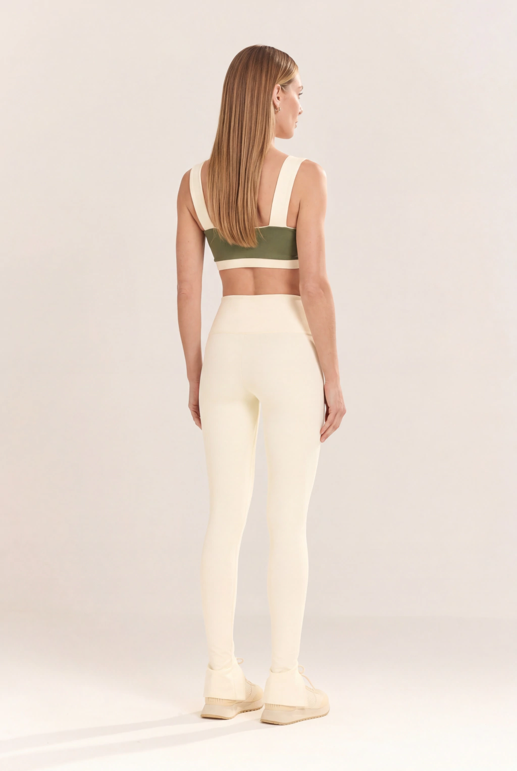 Calça Legging Compress Detalhe Pespontos e Fenda - Imagem 5